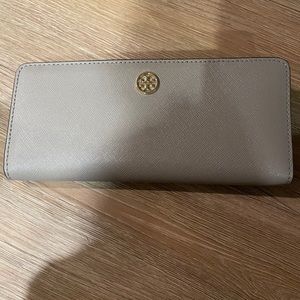 Tory Burch wallet